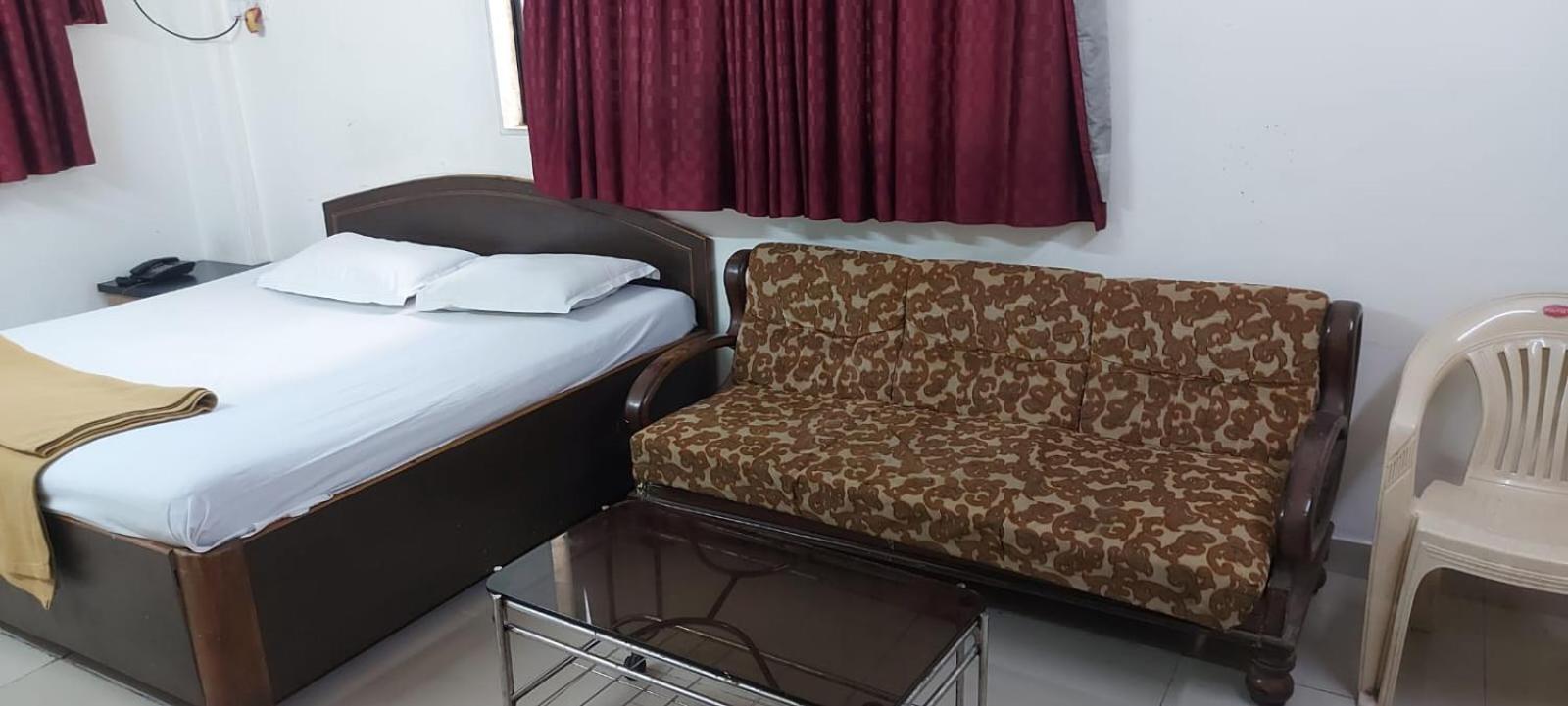 Glitz Hotels Sai Guest House - Nr Inorbit Mall Vashi 나비뭄바이 외부 사진