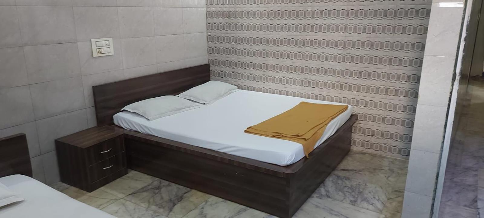 Glitz Hotels Sai Guest House - Nr Inorbit Mall Vashi 나비뭄바이 외부 사진
