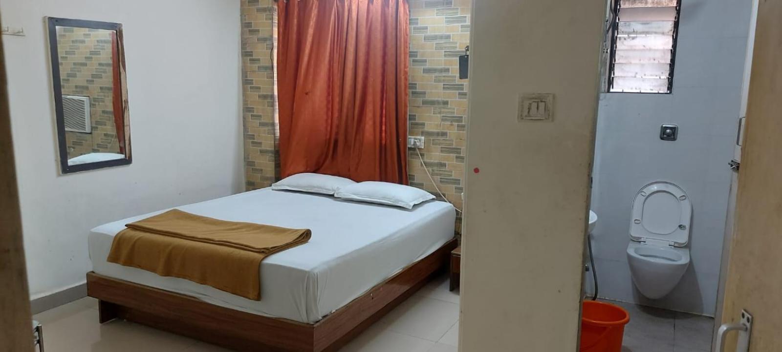 Glitz Hotels Sai Guest House - Nr Inorbit Mall Vashi 나비뭄바이 외부 사진