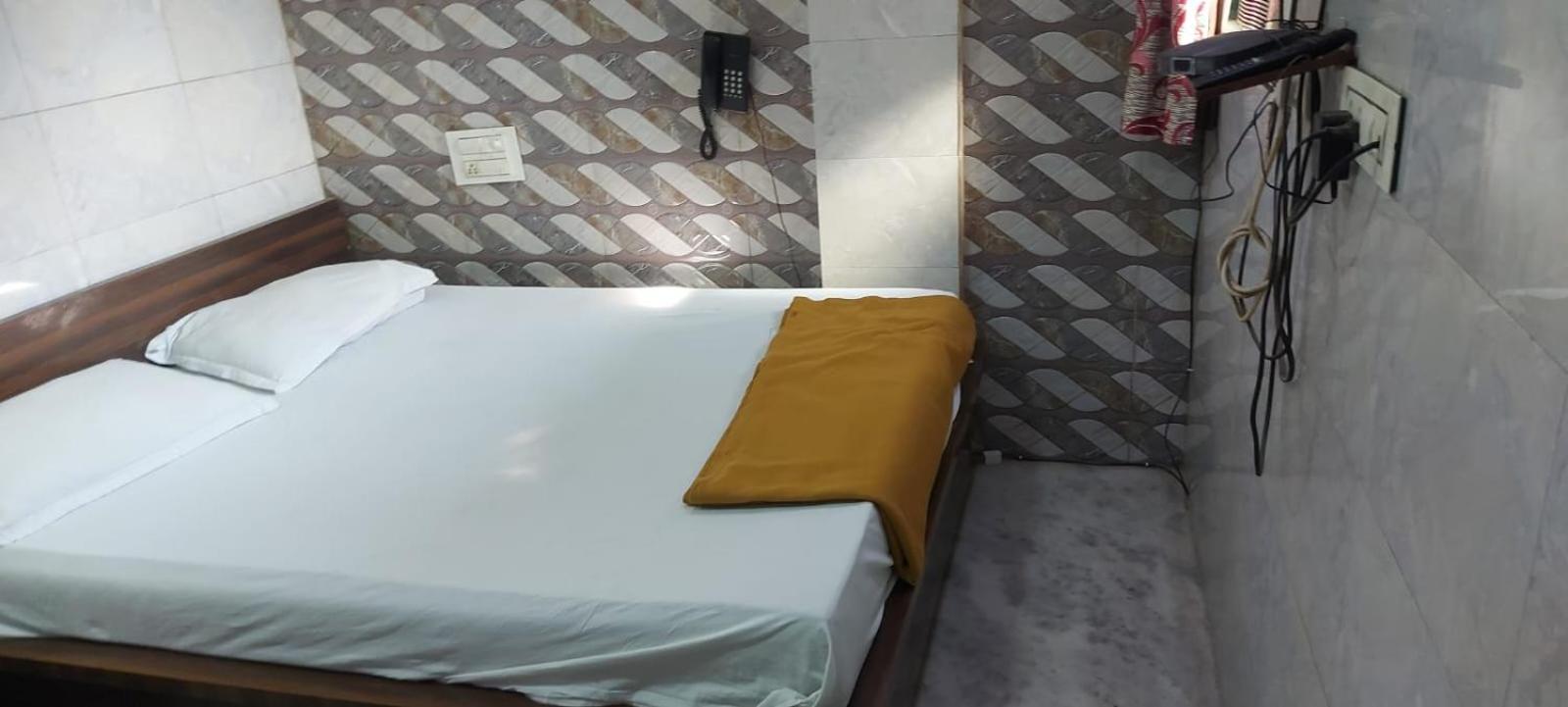 Glitz Hotels Sai Guest House - Nr Inorbit Mall Vashi 나비뭄바이 외부 사진