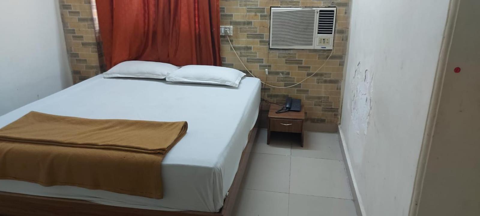 Glitz Hotels Sai Guest House - Nr Inorbit Mall Vashi 나비뭄바이 외부 사진