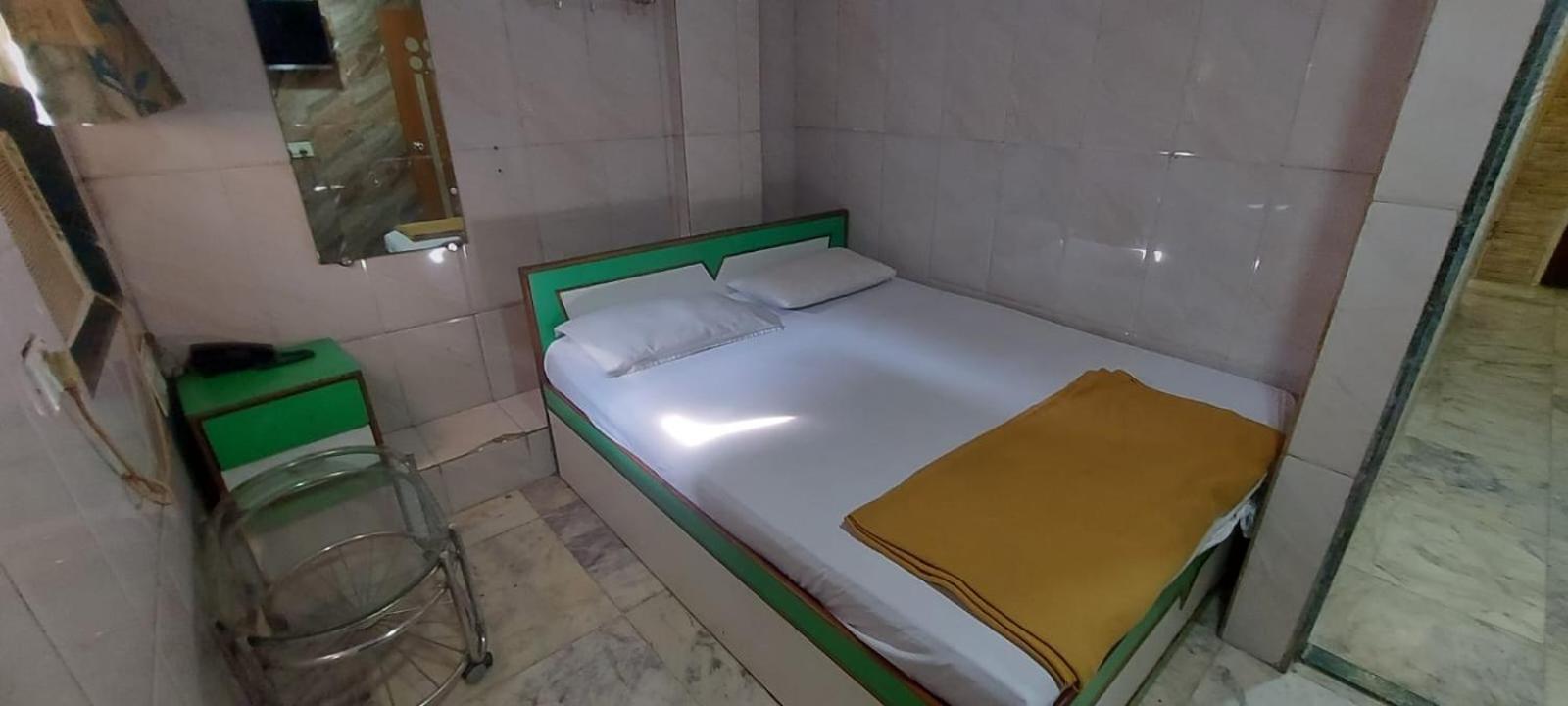 Glitz Hotels Sai Guest House - Nr Inorbit Mall Vashi 나비뭄바이 외부 사진