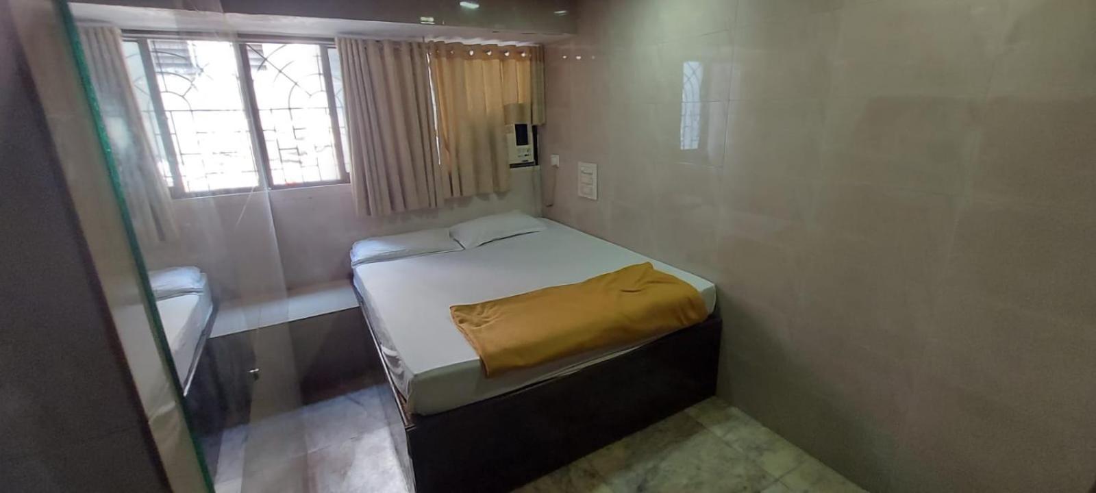 Glitz Hotels Sai Guest House - Nr Inorbit Mall Vashi 나비뭄바이 외부 사진